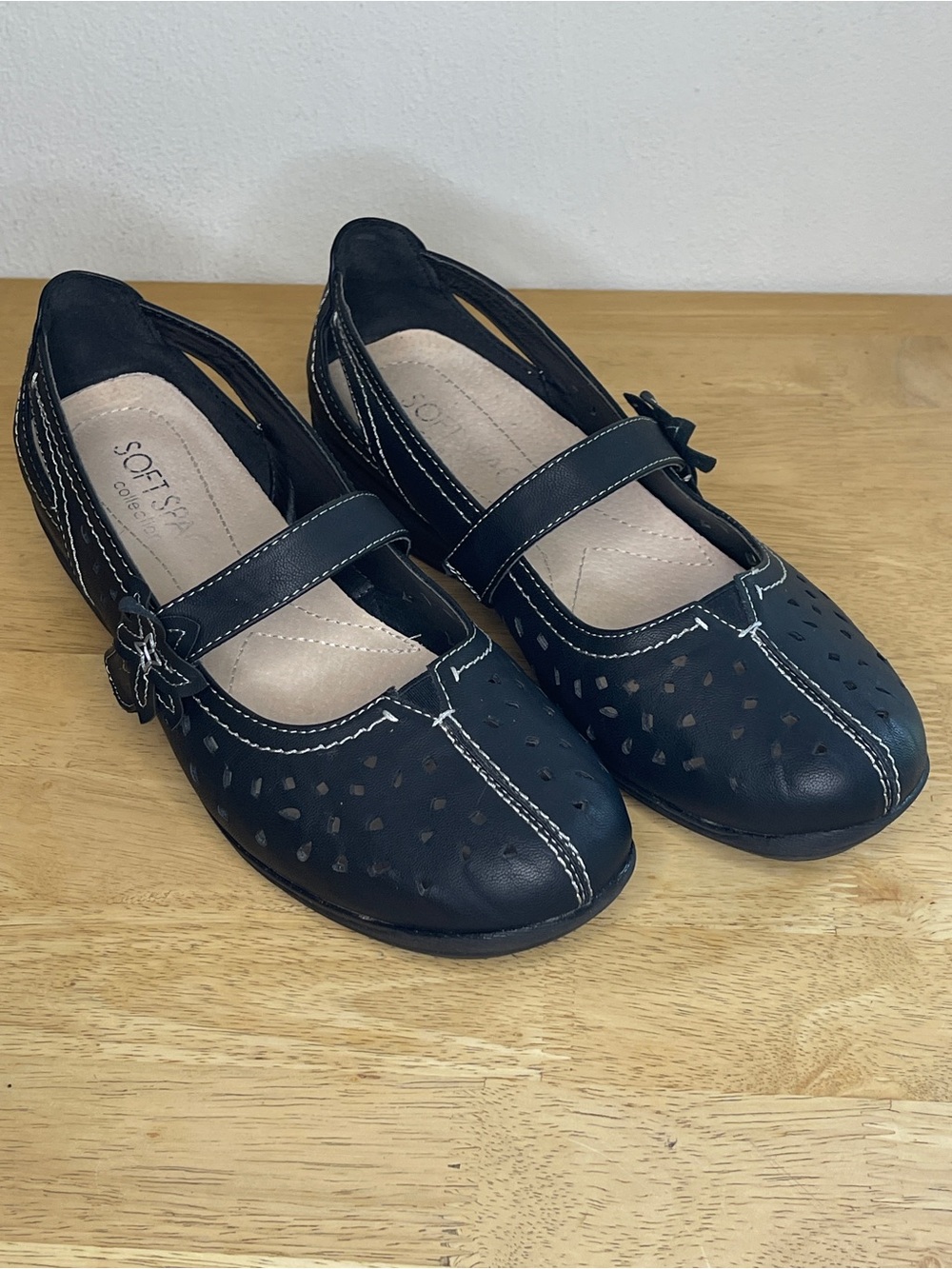 Soft Space Collection Black Leather Mary Jane's Size 40